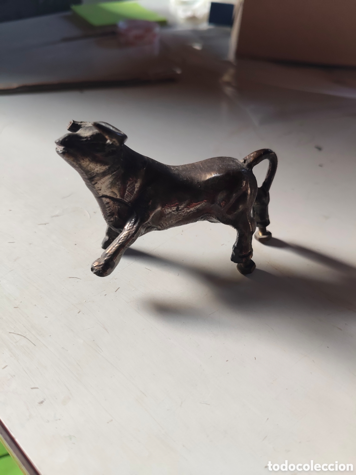 Antig&uuml;edades: Figura miniatura metal toro