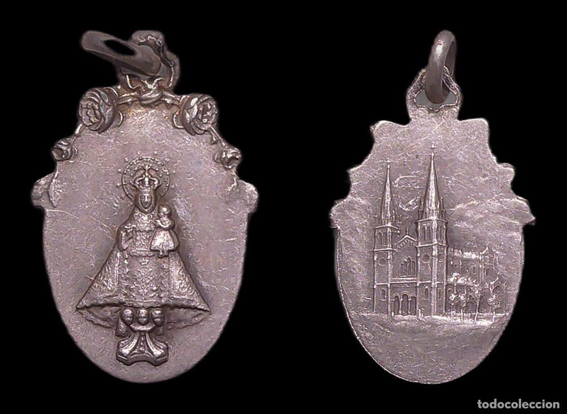 Antiquit&auml;ten: MEDALLA RELIGIOSA COVADONGA N S DE COVADONGA SANTUARIO METAL PLATEADO