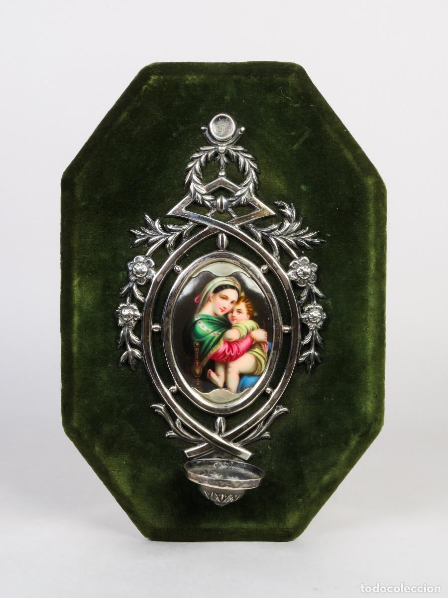 Antiquit&auml;ten: Benditera devocional plata placa porcelana Virgen con ni&ntilde;o sobre terciopelo verde siglo XIX