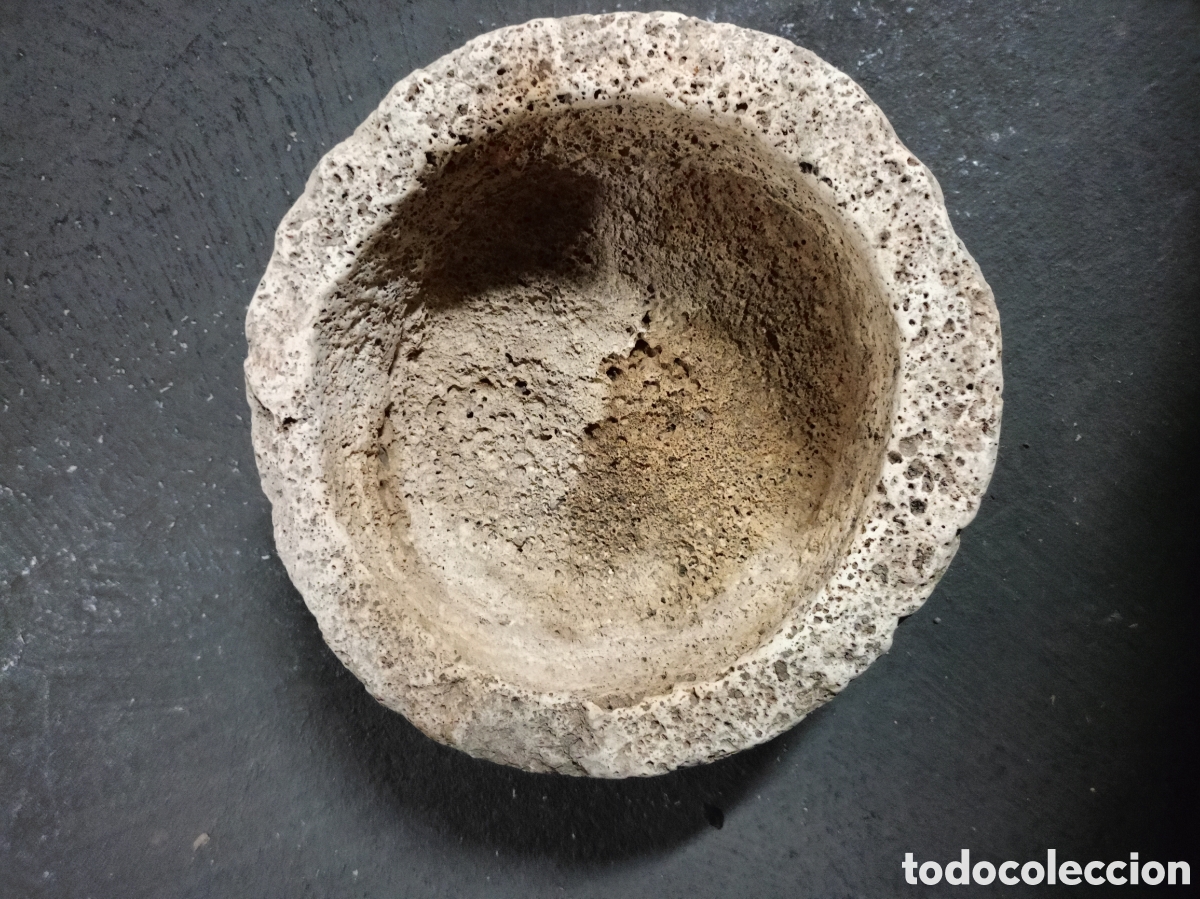 Antiquit&auml;ten: ANTIGUA PILETA ABREVADERO DE PIEDRA VIVA POROSA. S. XVIII