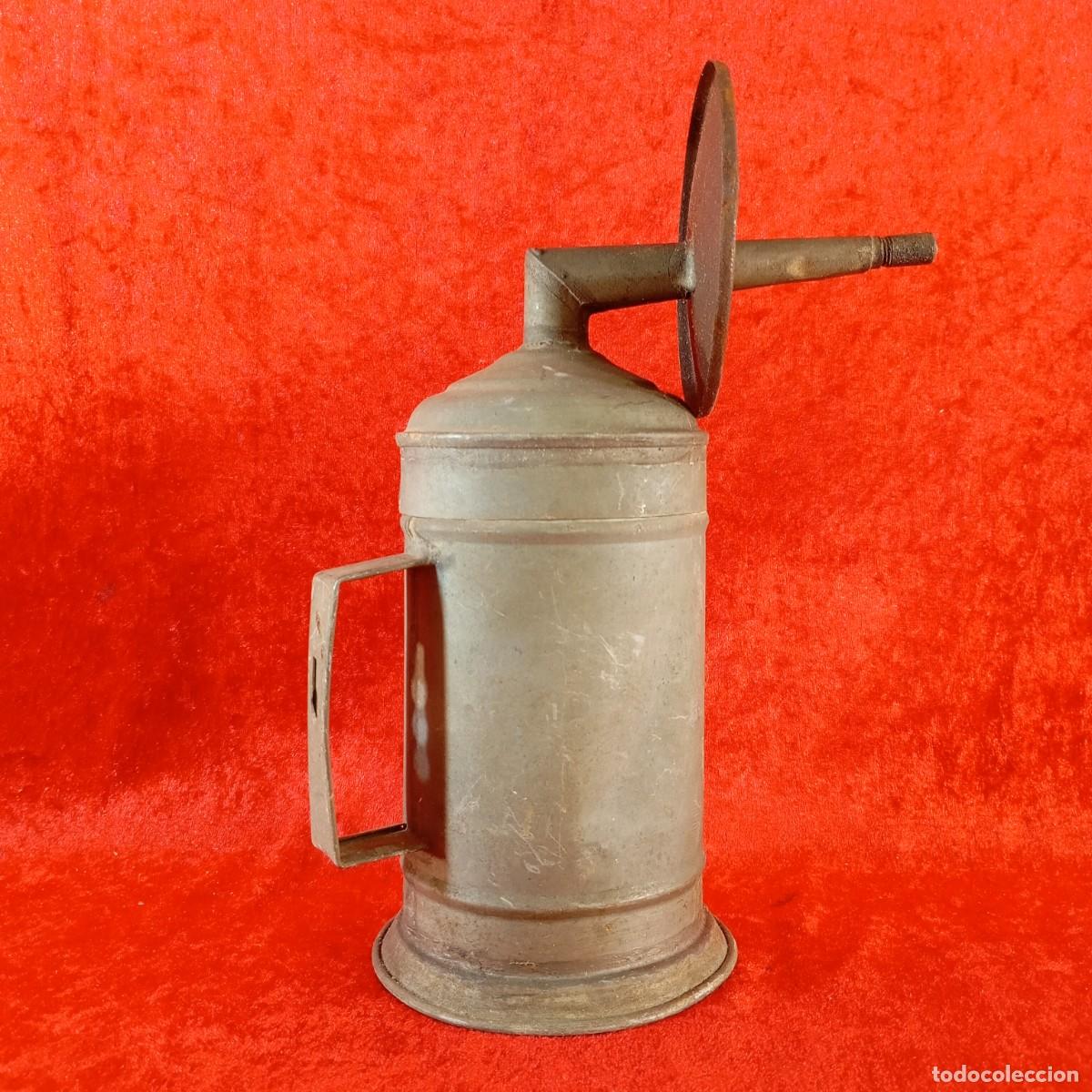 Antig&uuml;edades: ANTIGUA L&Aacute;MPARA DE CARBURO - CHAPADO EN METAL GALVANIZADO - SIGLO XIX - 26 CM DE ALTO - 27