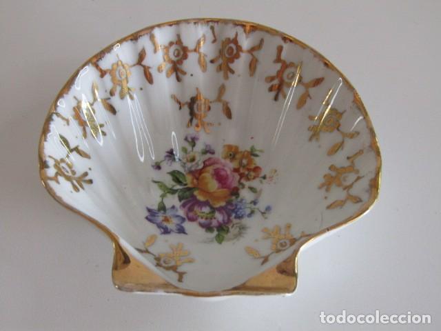 Antig&uuml;edades: ANTIGUO PLATO EN FORMA DE CONCHA PORCELANA DE LIMOGES FRANCIA PINTADO A MANO Y DORADO