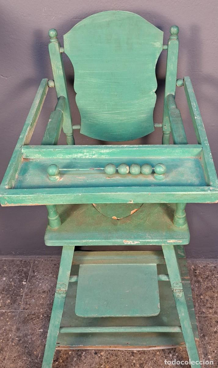 Antig&uuml;edades: Trona infantil transformable en pupitre de madera antigua - Foto 2