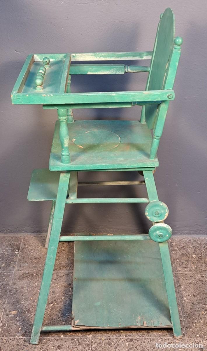 Antig&uuml;edades: Trona infantil transformable en pupitre de madera antigua - Foto 3
