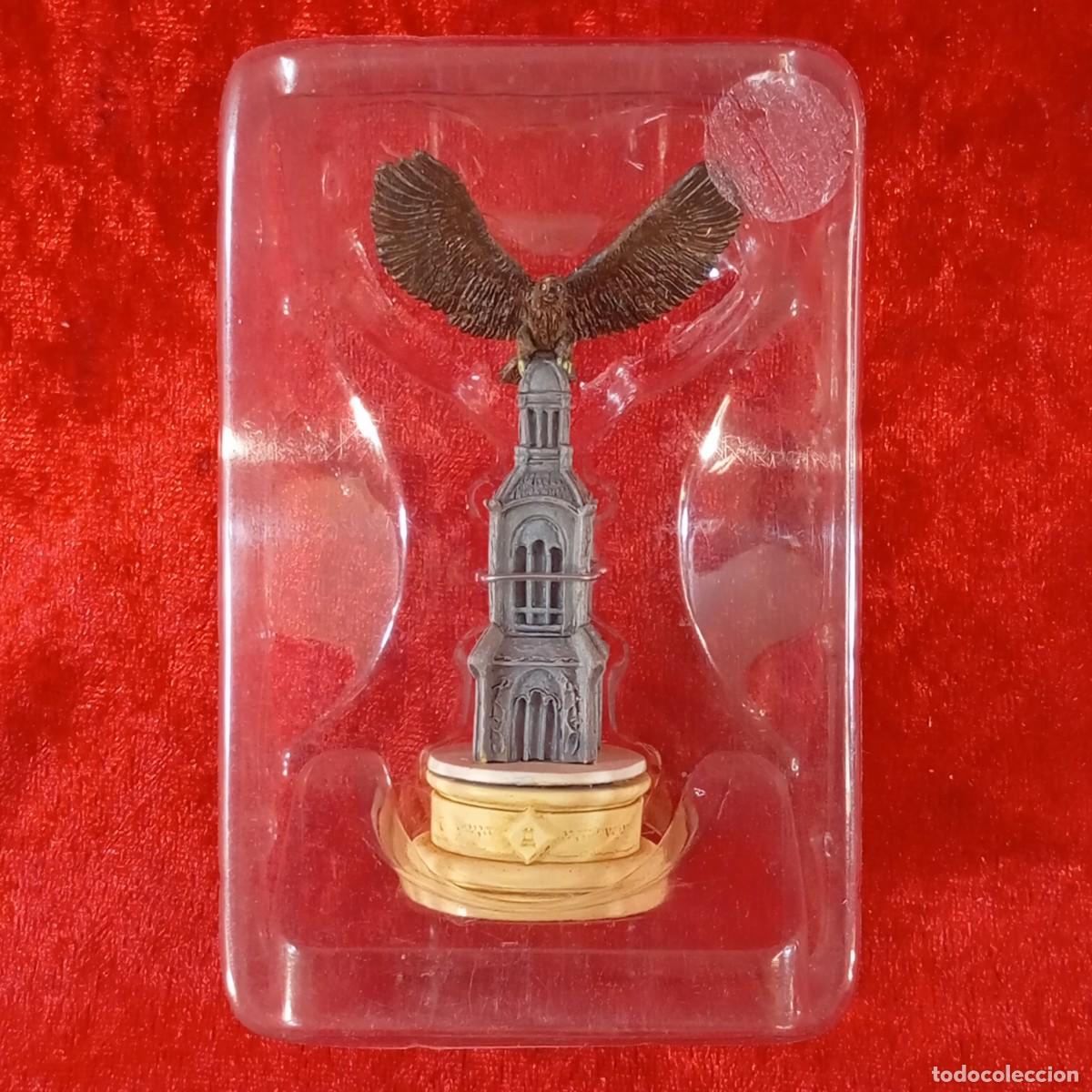 Antig&uuml;edades: FIGURA DE AJEDREZ - EL SE&Ntilde;OR DE LOS ANILLOS - &Aacute;GUILA DE LOS REINOS GRISES - 09