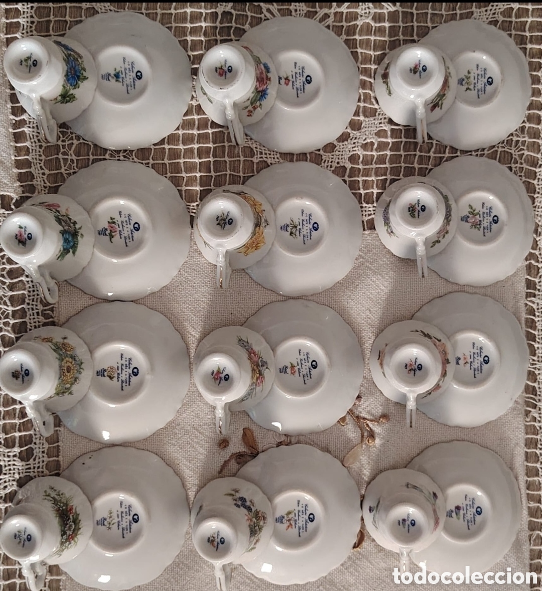 Antig&uuml;edades: Tazas te porcelana doce meses - Foto 3