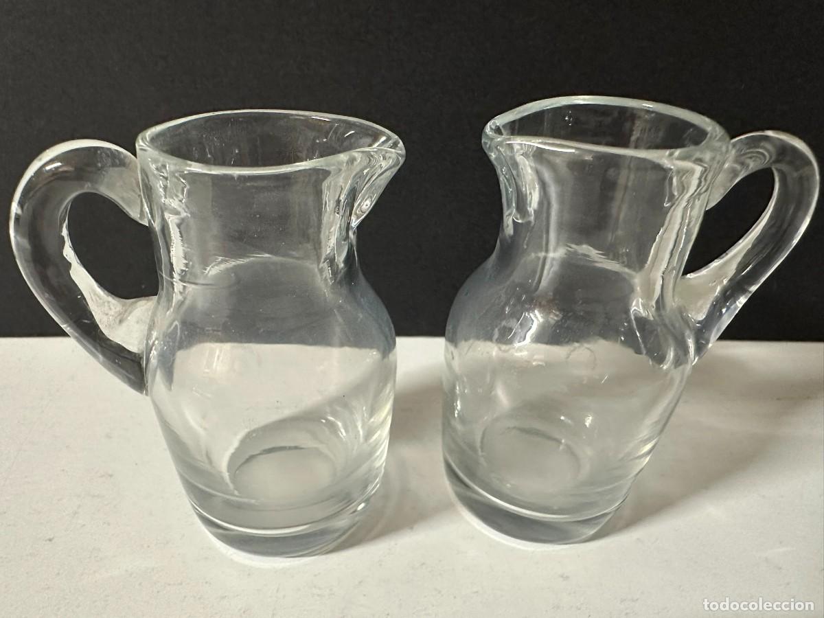 Antig&uuml;edades: Jarras de vidrio para vinajeras de misa - Foto 3