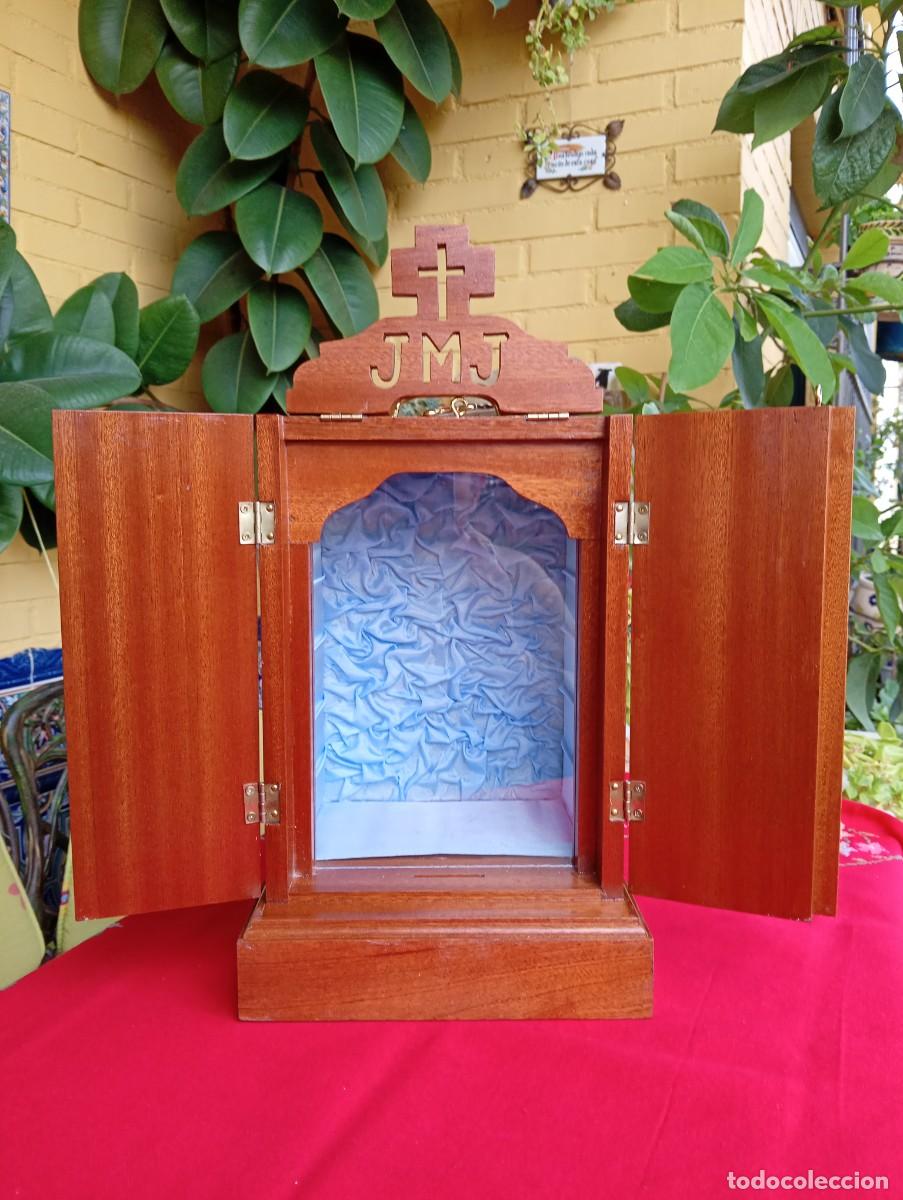 Antig&uuml;edades: Capilla limosnera, hornacina antigua de madera para figura religiosa