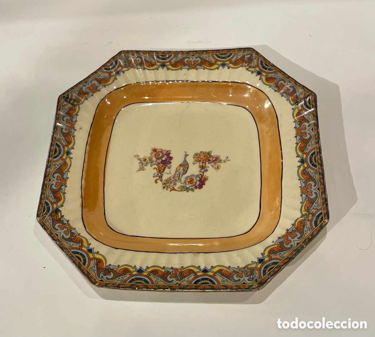 Antig&uuml;edades: Plato de cer&aacute;mica cuadrado