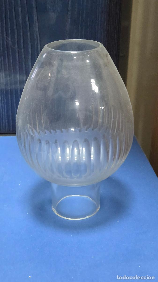 Antig&uuml;edades: tulipa de cristal de lampara