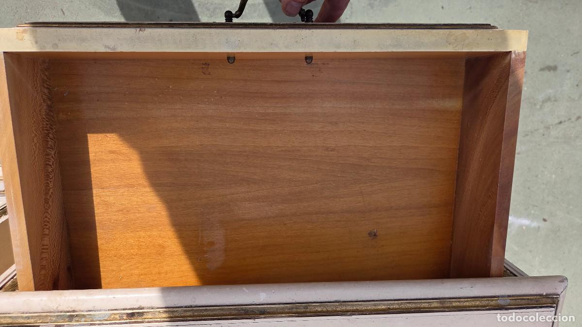 Antig&uuml;edades: 2 mesillas de dormitorio antiguas - Foto 5
