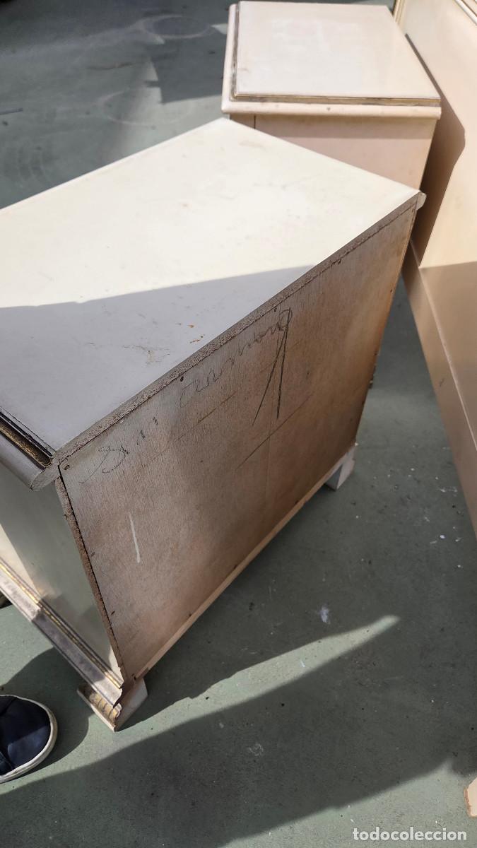 Antig&uuml;edades: 2 mesillas de dormitorio antiguas - Foto 8