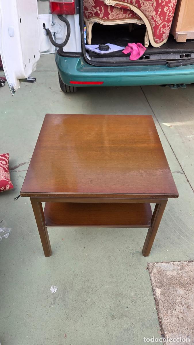 Antig&uuml;edades: mesa baja de madera antigua