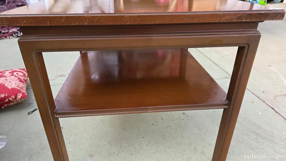 Antig&uuml;edades: mesa baja de madera antigua - Foto 4