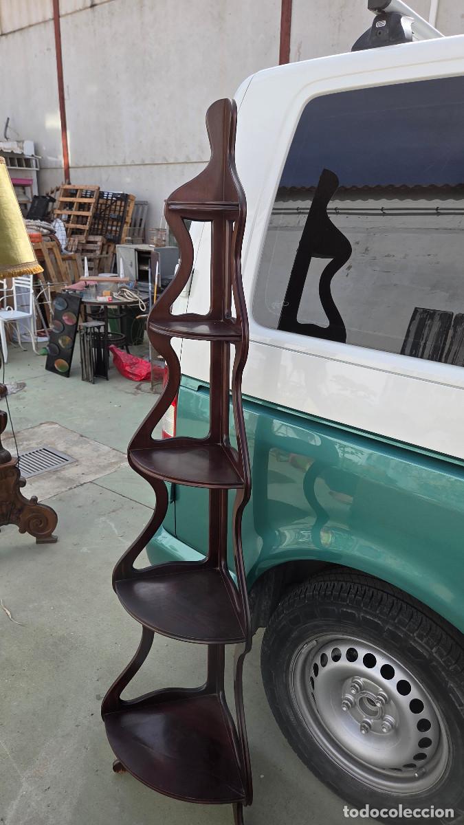 Antig&uuml;edades: esquinera de madera caoba - Foto 1