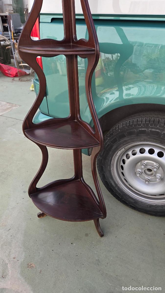 Antig&uuml;edades: esquinera de madera caoba - Foto 3