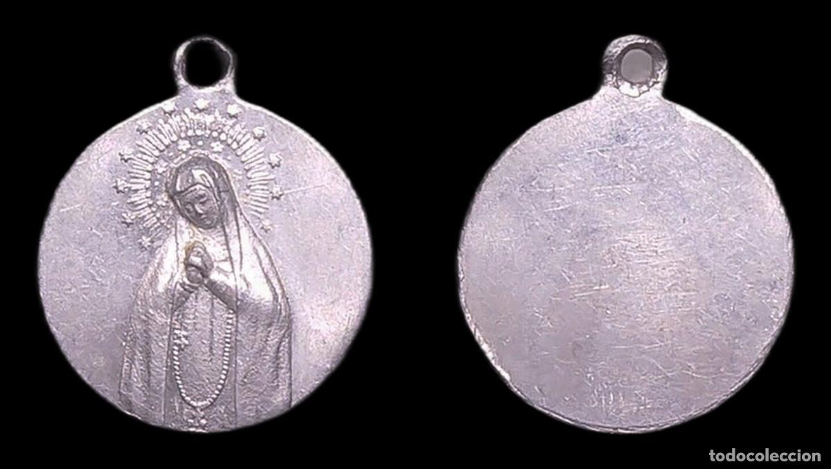 Antig&uuml;edades: MEDALLA RELIGIOSA NUESTRA SE&Ntilde;ORA DE LA PALOMA ALUMINIO