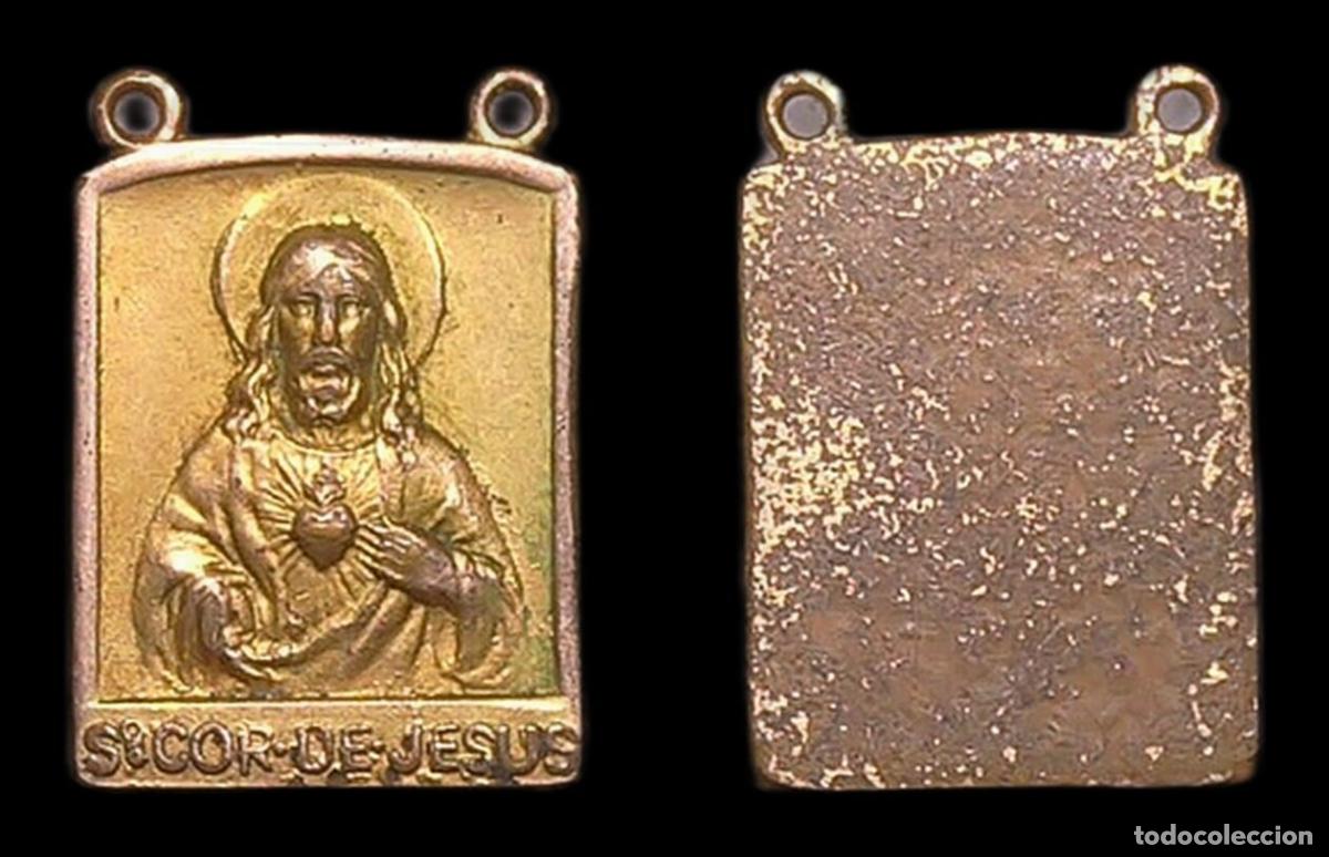 Antig&uuml;edades: MEDALLA RELIGIOSA ESCAPULARIO DE METAL DORADO SAGRADO CORAZON DE JESUS