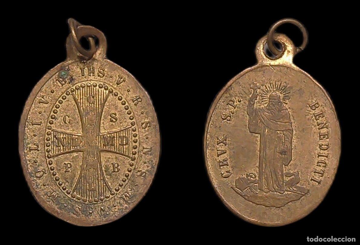 Antig&uuml;edades: MEDALLA RELIGIOSA FINALES SIGLO XIX SAN BENITO CRUZ DE SAN BENITO LATON