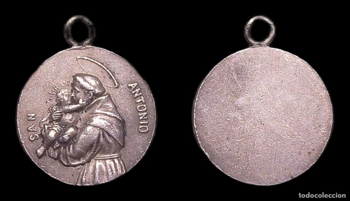 Antig&uuml;edades: MEDALLA RELIGIOSA SAN ANTONIO DE PADUA APARIENCIA PLATA