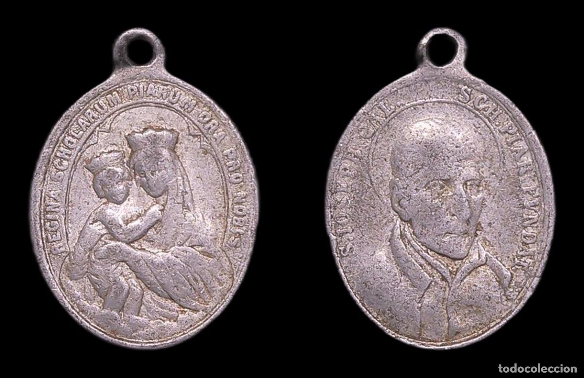 Antig&uuml;edades: MEDALLA RELIGIOSA SAN JOSE DE CALASANZ VIRGEN CON NI&Ntilde;O ALUMINIO