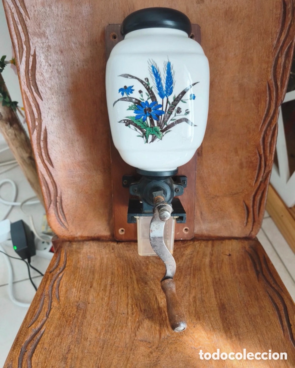 Antig&uuml;edades: Antiguo molinillo de caf&eacute; de pared - Foto 6
