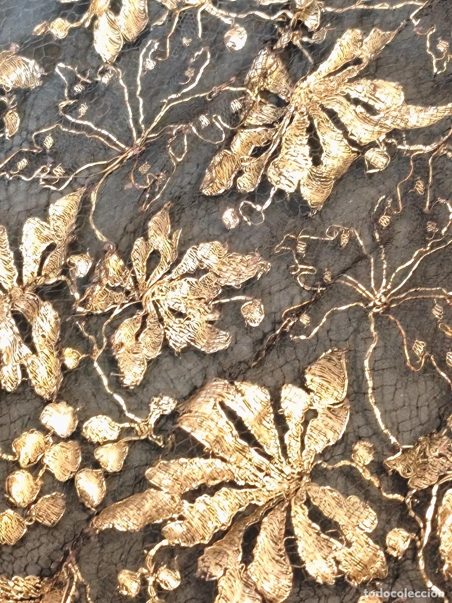 Antig&uuml;edades: ANTIGUO ENCAJE FRANCES ORO NEGRO 700 X 25 CM