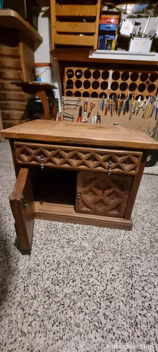 Antiquit&auml;ten: 2 muebles estilo castellano, taquillon o aparador.