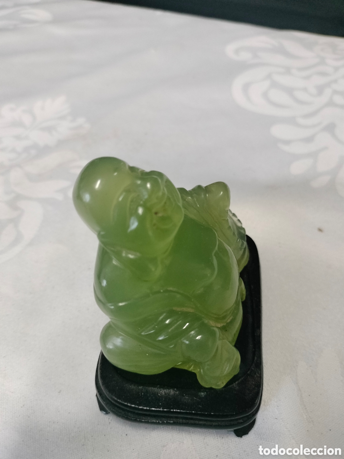 Antig&uuml;edades: Buda de jade en su peana de madera - Foto 2