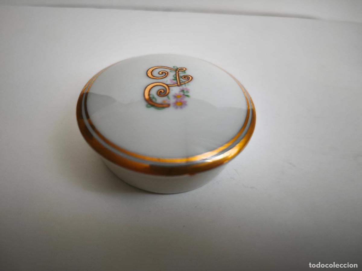 Antig&uuml;edades: Pastillero de Porcelana SEVE con pastas y esmaltes de LIMOGES.