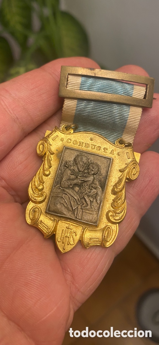 Antig&uuml;edades: Medalla escolar d&eacute;cada de 1939 - Foto 3