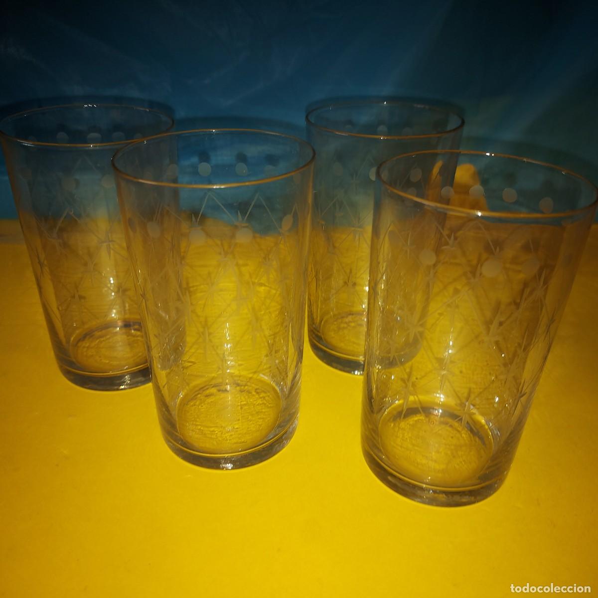 Antig&uuml;edades: 4 ANTIGUOS VASOS TALLADOS ALTOS