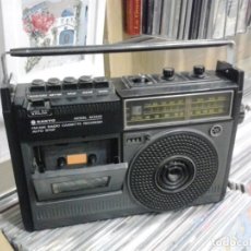 Radios Anciennes: LMV - RADÍO-CASETE SANYO MODELO M2422. Lote 184373043