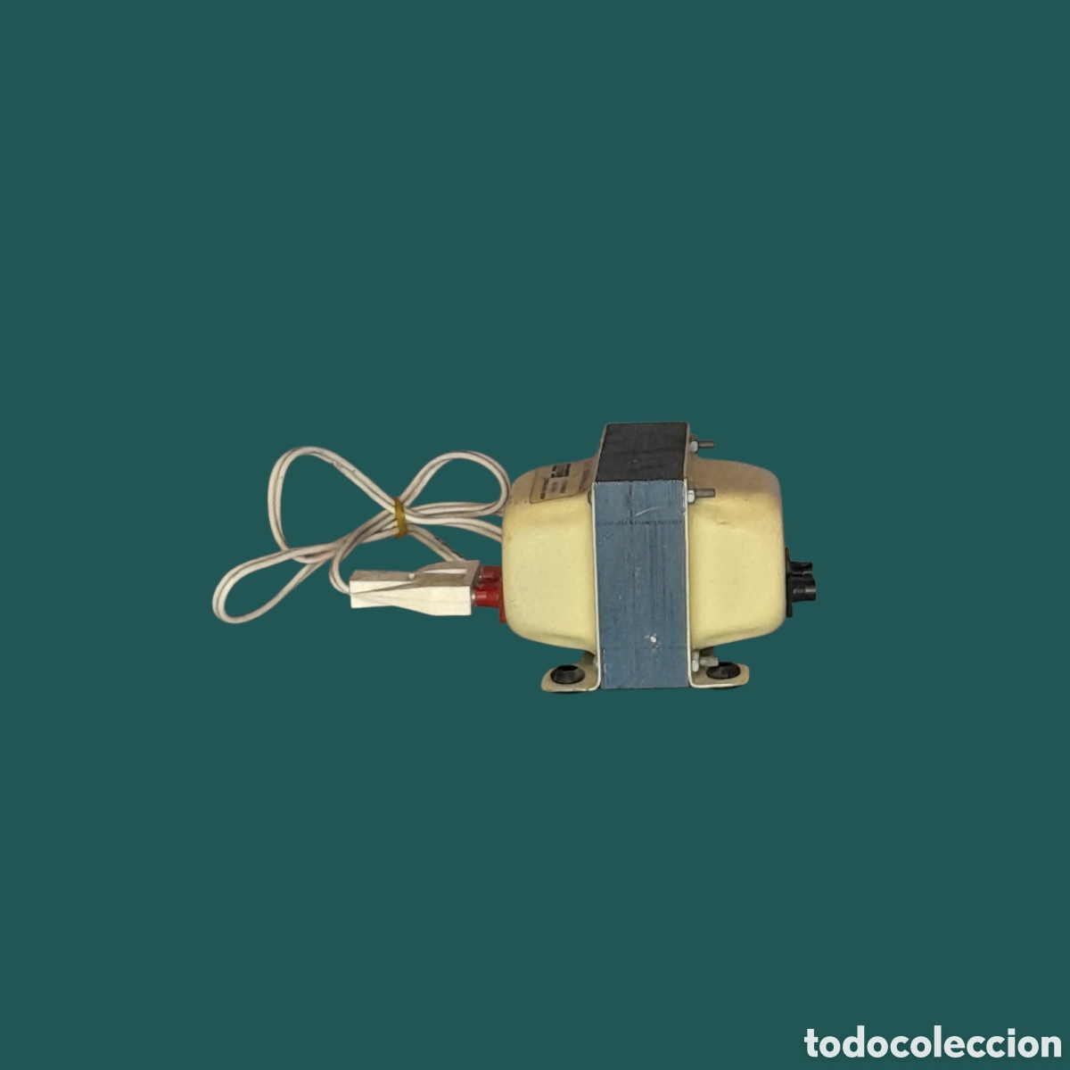 Radios antiguas: Antiguo transformador a 125V.