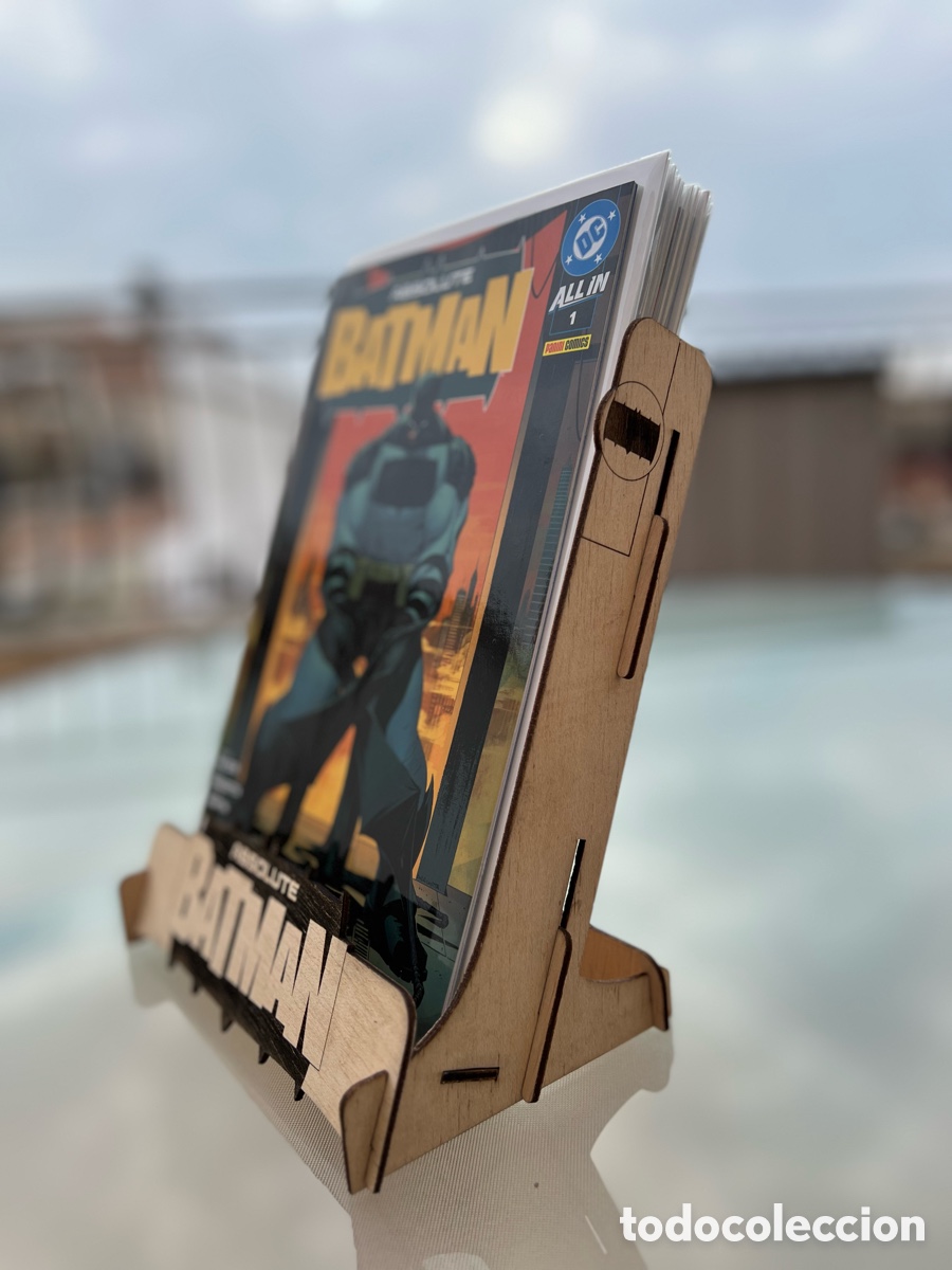 C&oacute;mics: Expositor de C&oacute;mics Absolute Batman (DC) - Foto 3