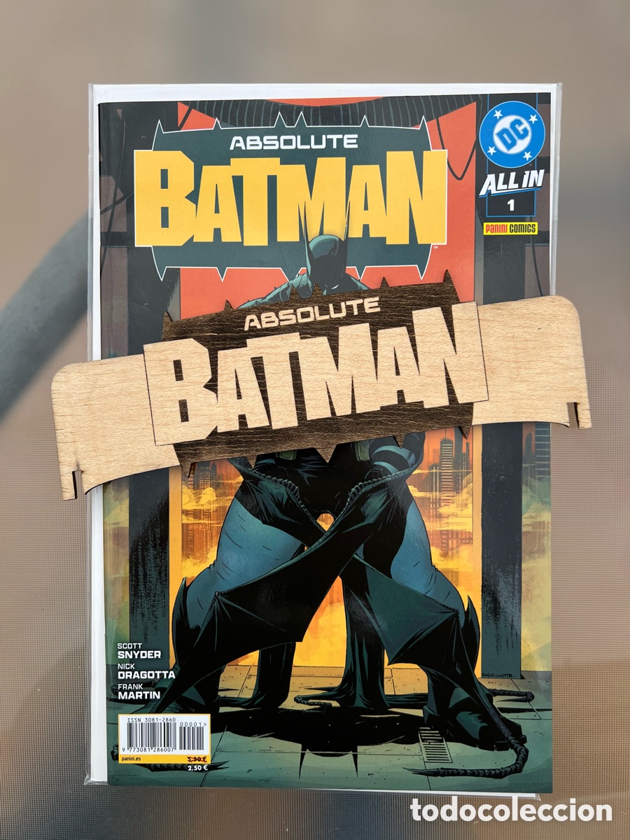 C&oacute;mics: Expositor de C&oacute;mics Absolute Batman (DC) - Foto 9