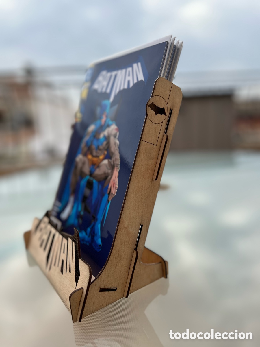 C&oacute;mics: Expositor de C&oacute;mics Batman All In (DC) - Foto 3