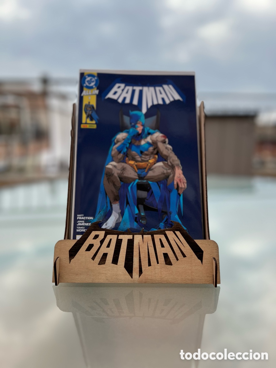 C&oacute;mics: Expositor de C&oacute;mics Batman All In (DC) - Foto 1