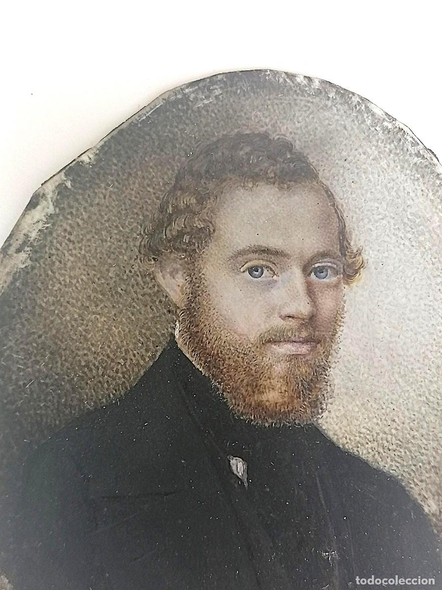 Arte: Retrato en miniatura de medio cuerpo de un caballero ano ca 1860.