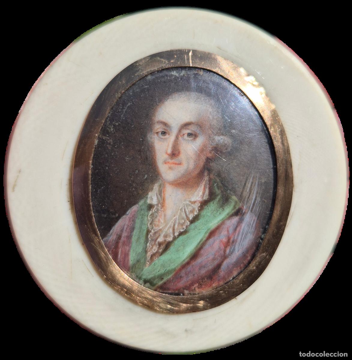 Arte: Caja tabaquera bombonera marfil y carey con retrato miniatura XVIII