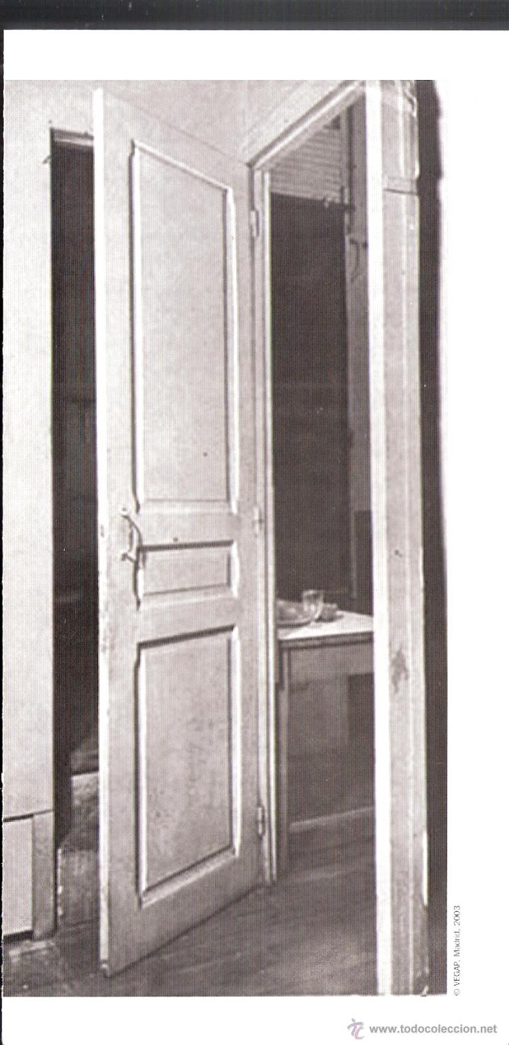 Art: Revolving Doors. Enero 2004. Fundaci&oacute;n Telef&oacute;nica. D&iacute;ptico. 21 x 10'5 cmtrs.