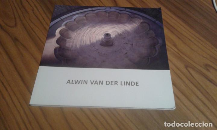 Kunst: DIEZ A&Ntilde;OS EN ESPA&Ntilde;A. ALWIN VAN DER LINDE. EXPOSICI&Oacute;N EN 2002 EN GRANADA BUEN ESTADO. caj 73