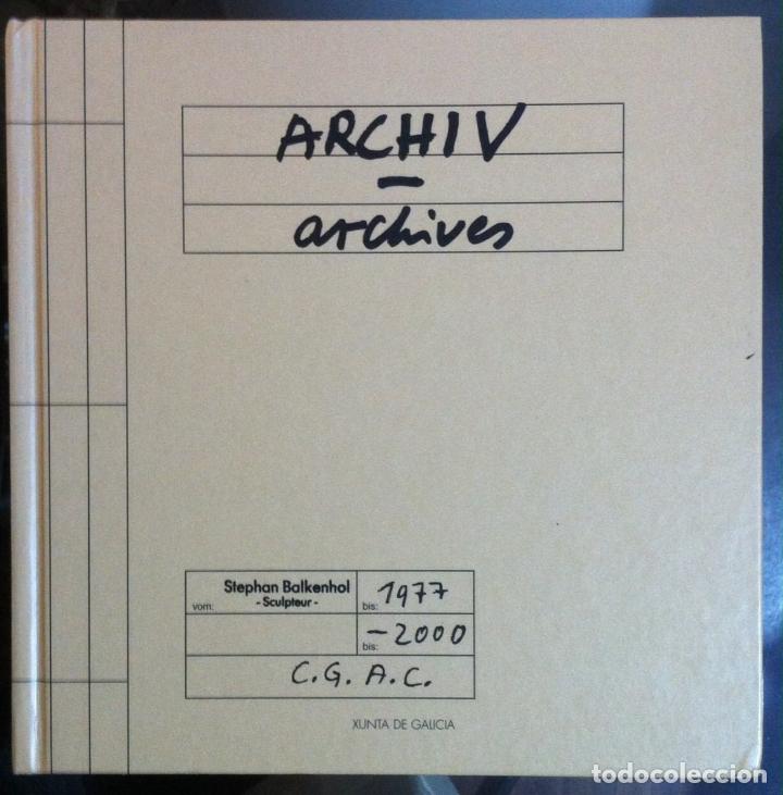 Arte: Stephan Balkenhol. Archiv. Drawings and photos. 2001