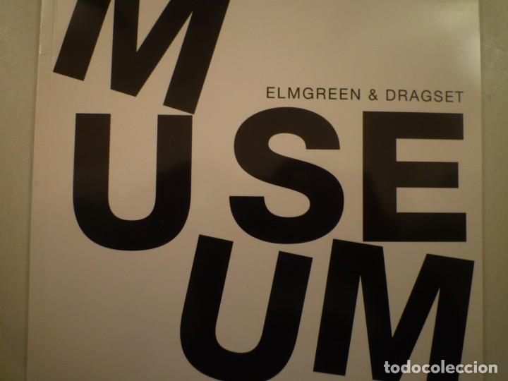 Arte: ELMGREEN. DRAGSET. MUSEUM. SALA MONTCADA. 2002 - Foto 1