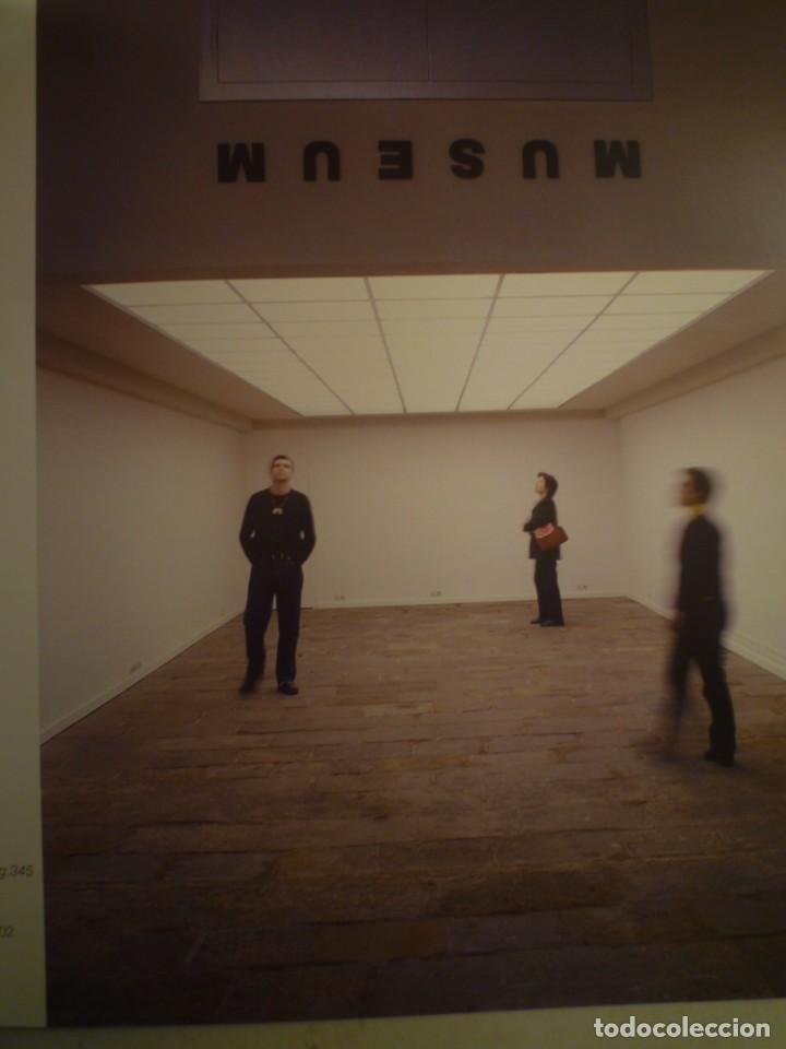 Arte: ELMGREEN. DRAGSET. MUSEUM. SALA MONTCADA. 2002 - Foto 2