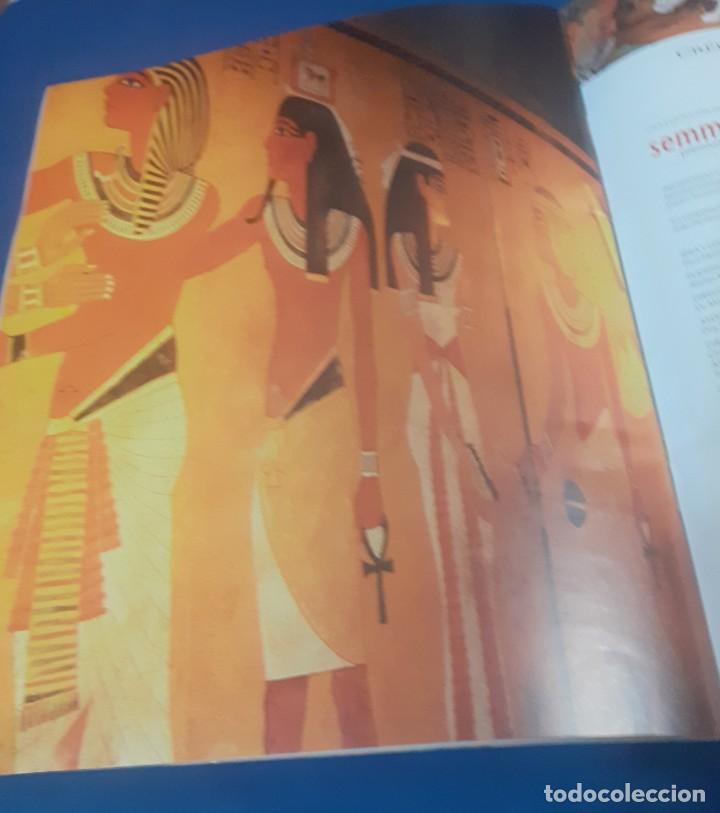 Arte: programa ,catalogo y papiro de la Exposicion Tutankhamon Madrid 2010 - Foto 3