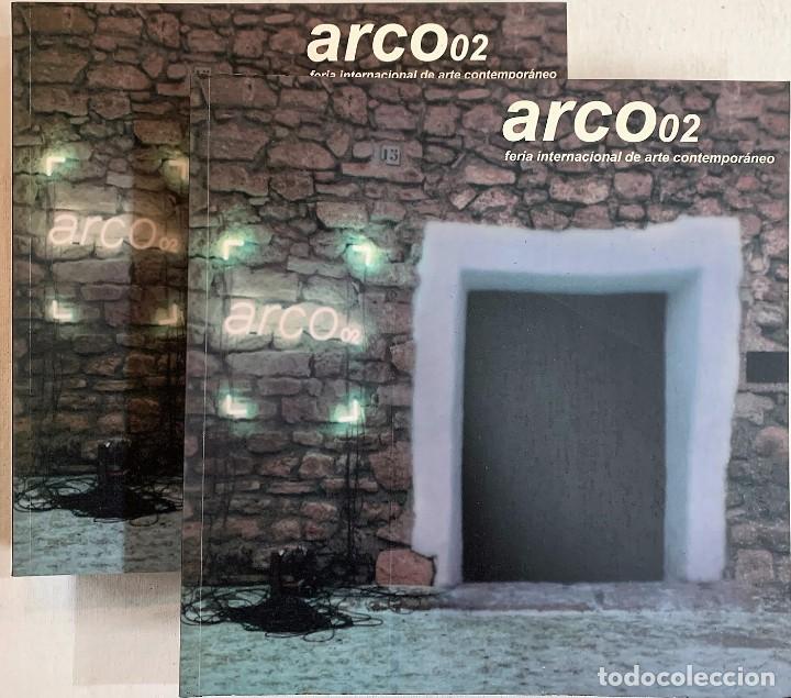 Arte: Cat&aacute;logo doble de Arco 2002