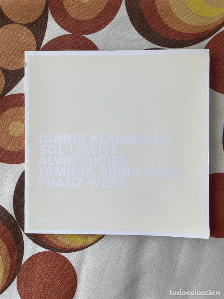 Arte: CAMERE: KOUNNELLIS, LeWitt, Franz West (catalogo de la exposici&oacute;n)