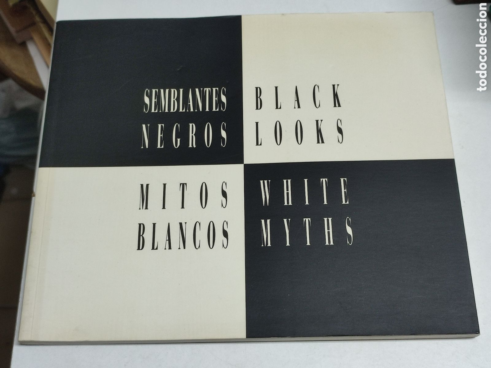 Kunst: Semblantes negros mitos blancos Black looks White Myths