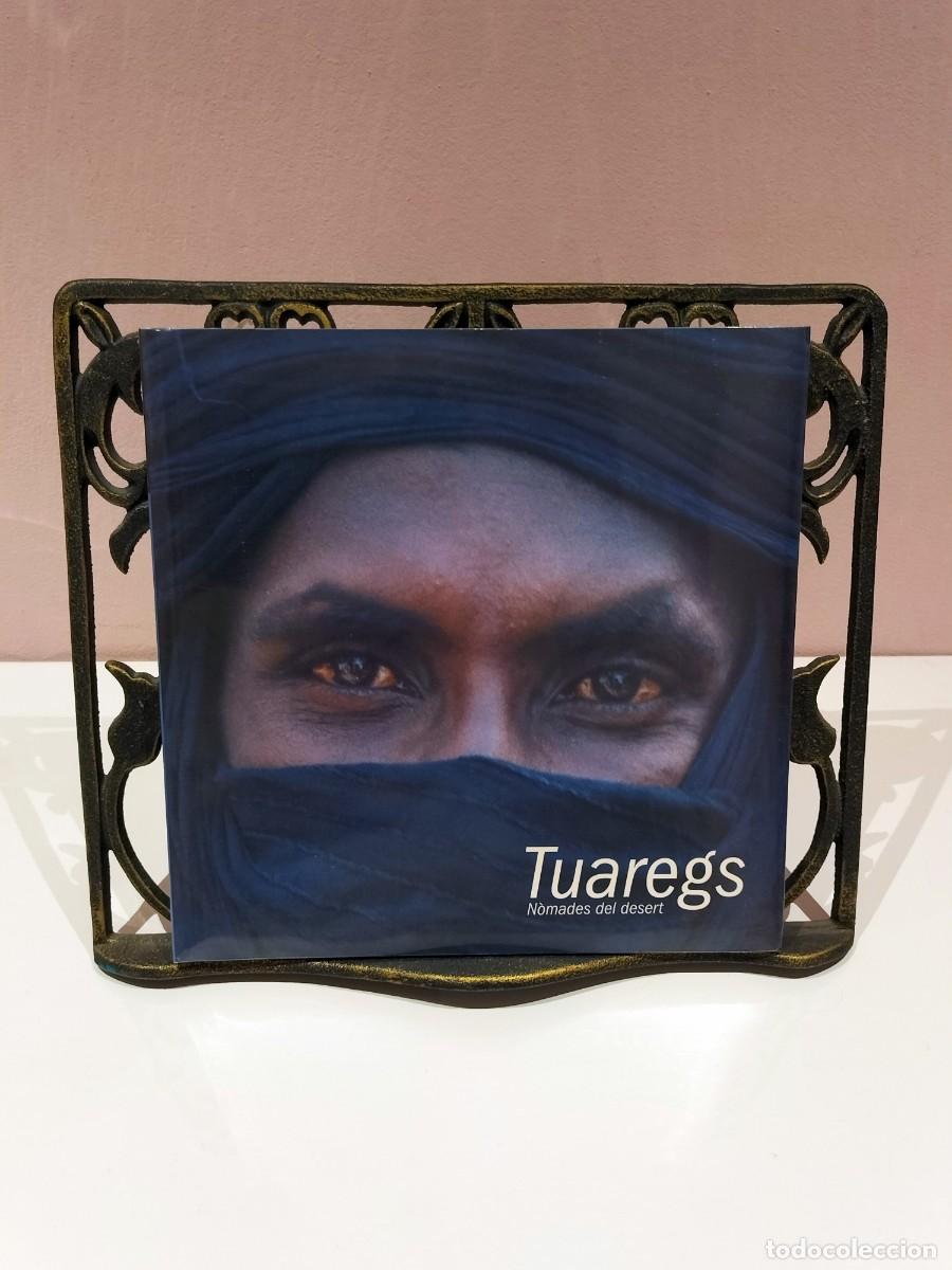 Arte: Tuaregs. N&ograve;mades del desert (cat&agrave;leg exposici&oacute; 2001)